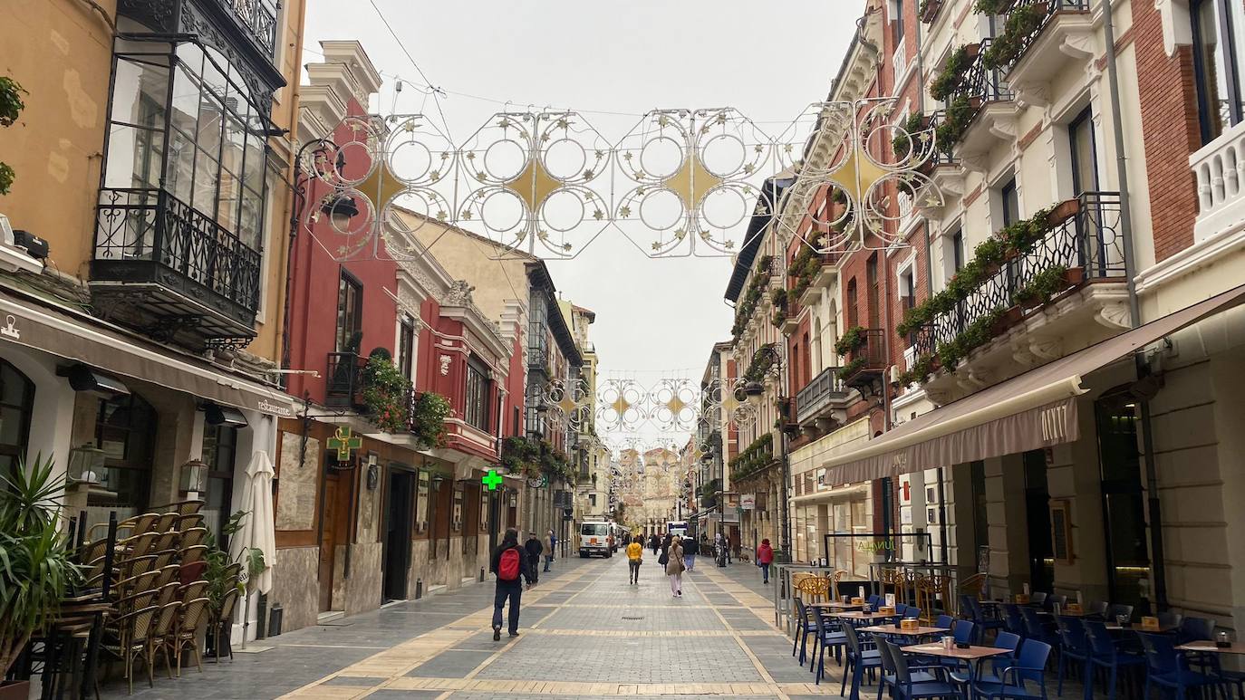 Primeras luces de Navidad en León