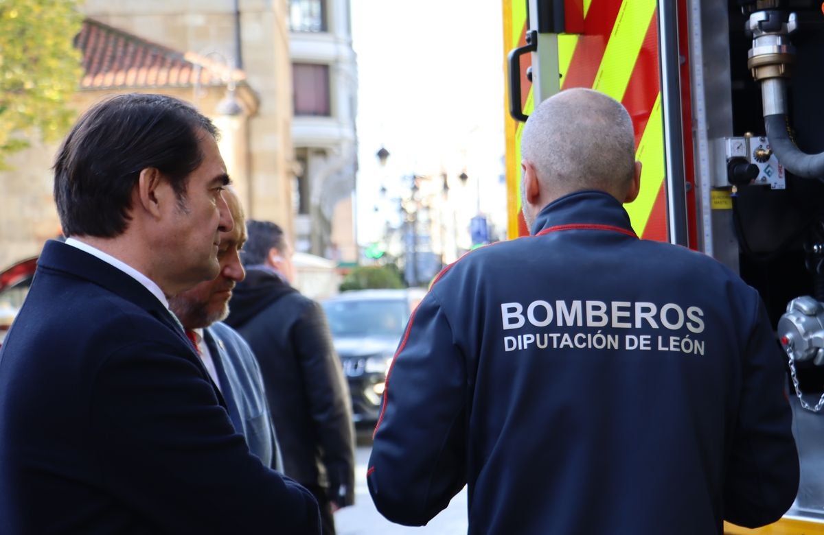 Dos nuevos camiones para los parques comarcales de bomberos de León