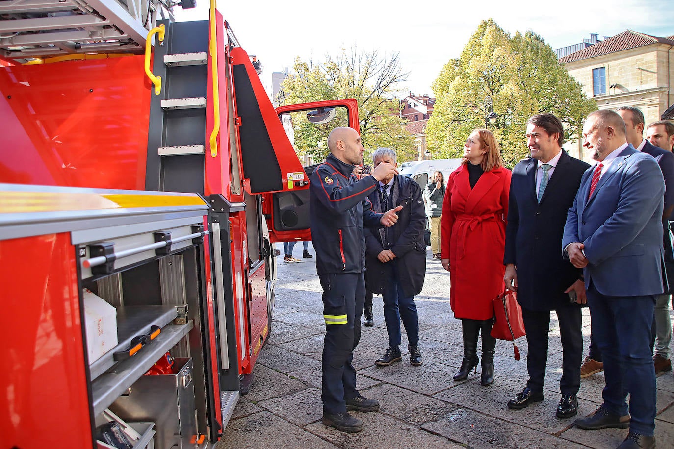 Dos nuevos camiones para los parques comarcales de bomberos de León