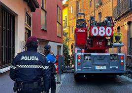 Policía Local y Bomberos de León en lugar del suceso.