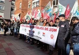 Concentración del jueves para exigir un director provincial en León.