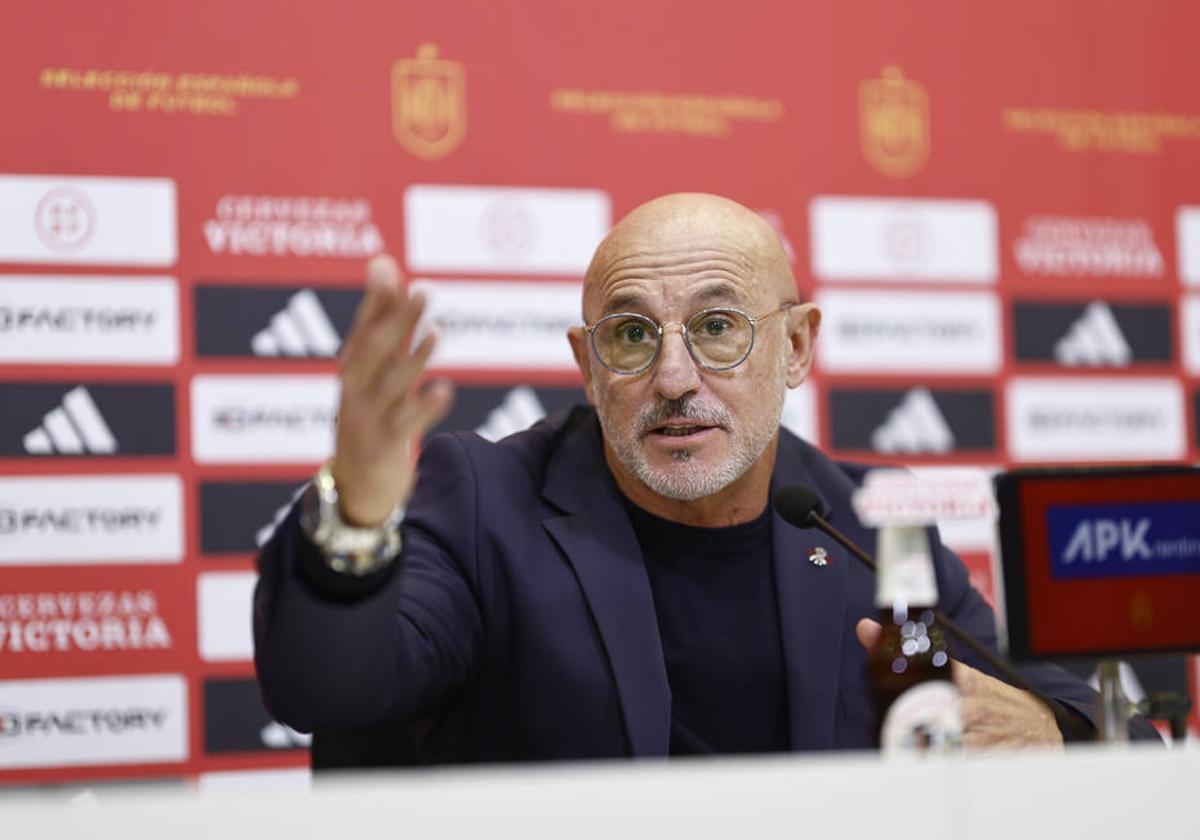 Luis de la Fuente, seleccionador nacional, en la rueda de prensa de este viernes.