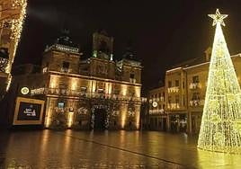 Luces de Ferrero Rocher en Astorga.