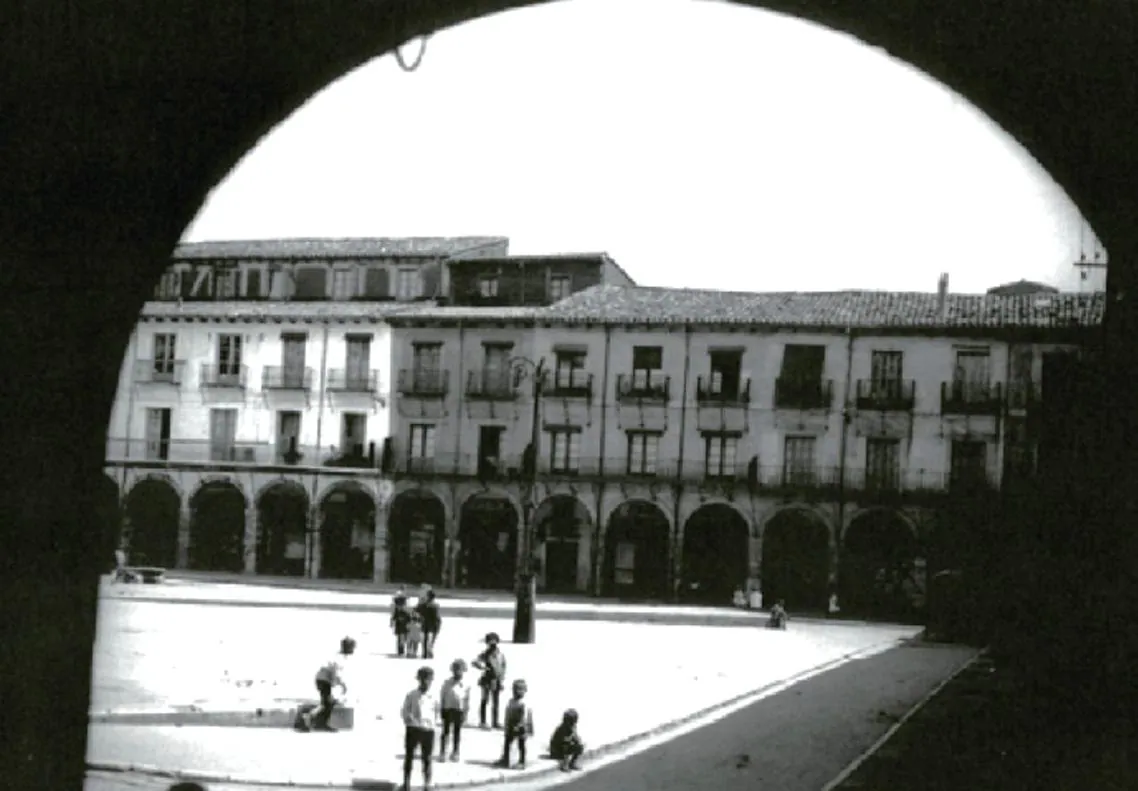 Imagen después - Plaza mayor desde Calle Matasiete (1951)