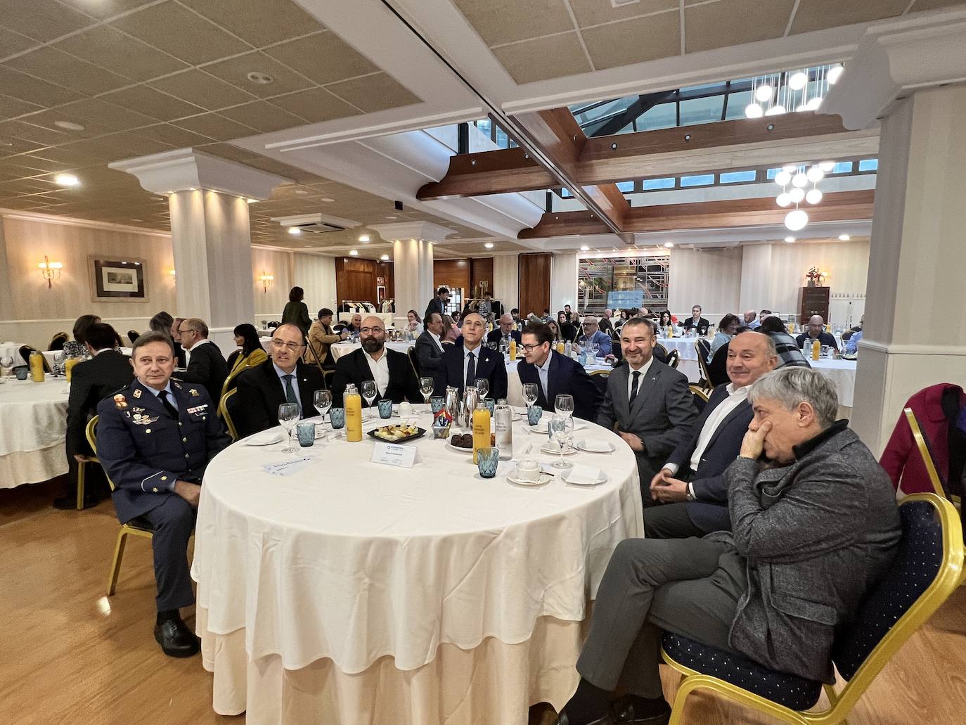 Foro de Liderazgo de leonoticias