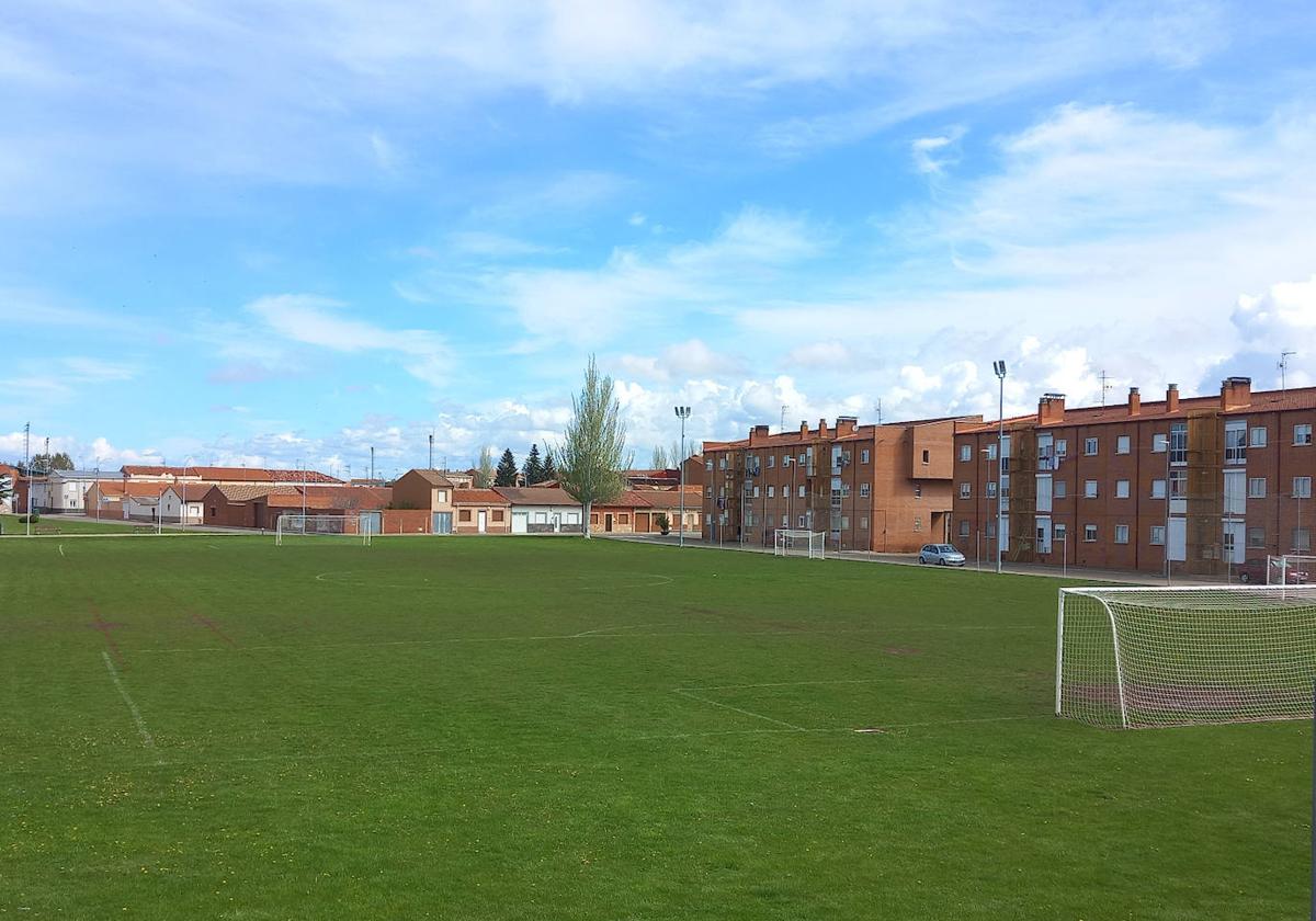 Santa María del Páramo instalará una valla perimetral en el campo Prado de Abajo