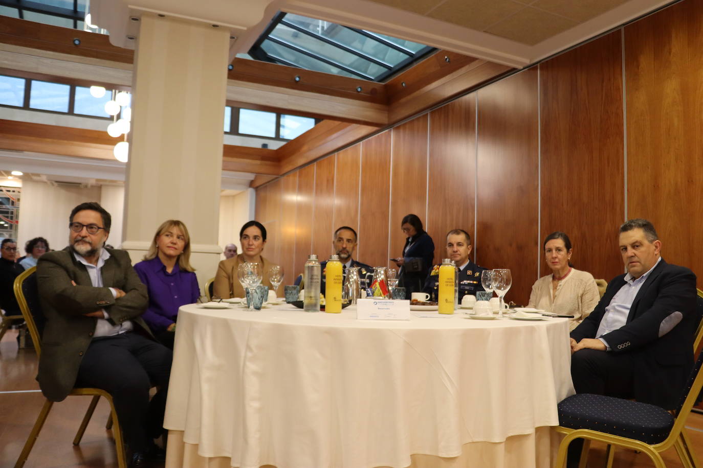 Manuel Ángel Fernández, Isabel Ramón, Raquel Andrés, Jesús Cruz, María del Pilar Redondo y José Manuel Fernández.