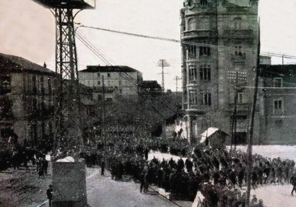 Plaza de Santo Domingo (1923) Edificio Ciriaco y Ordoño II