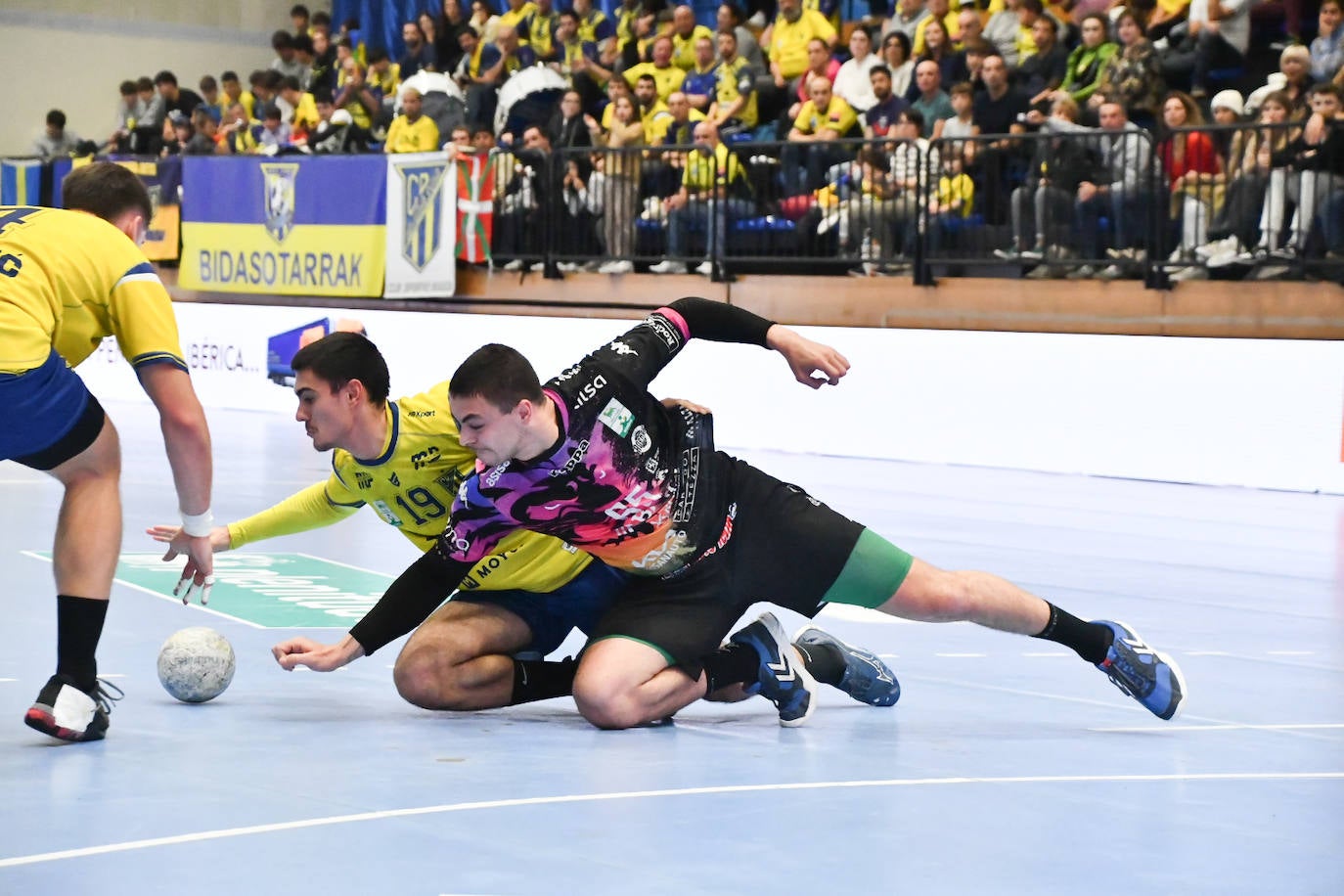 Bidasoa frena la racha del Abanca Ademar