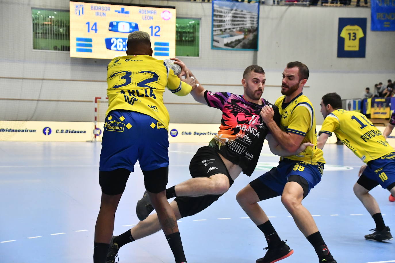 Bidasoa frena la racha del Abanca Ademar