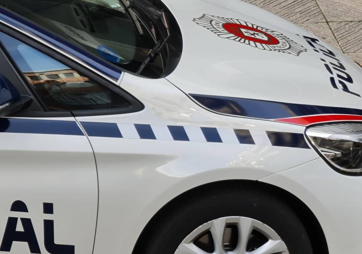 Coche patrulla de la Policía Local de León.