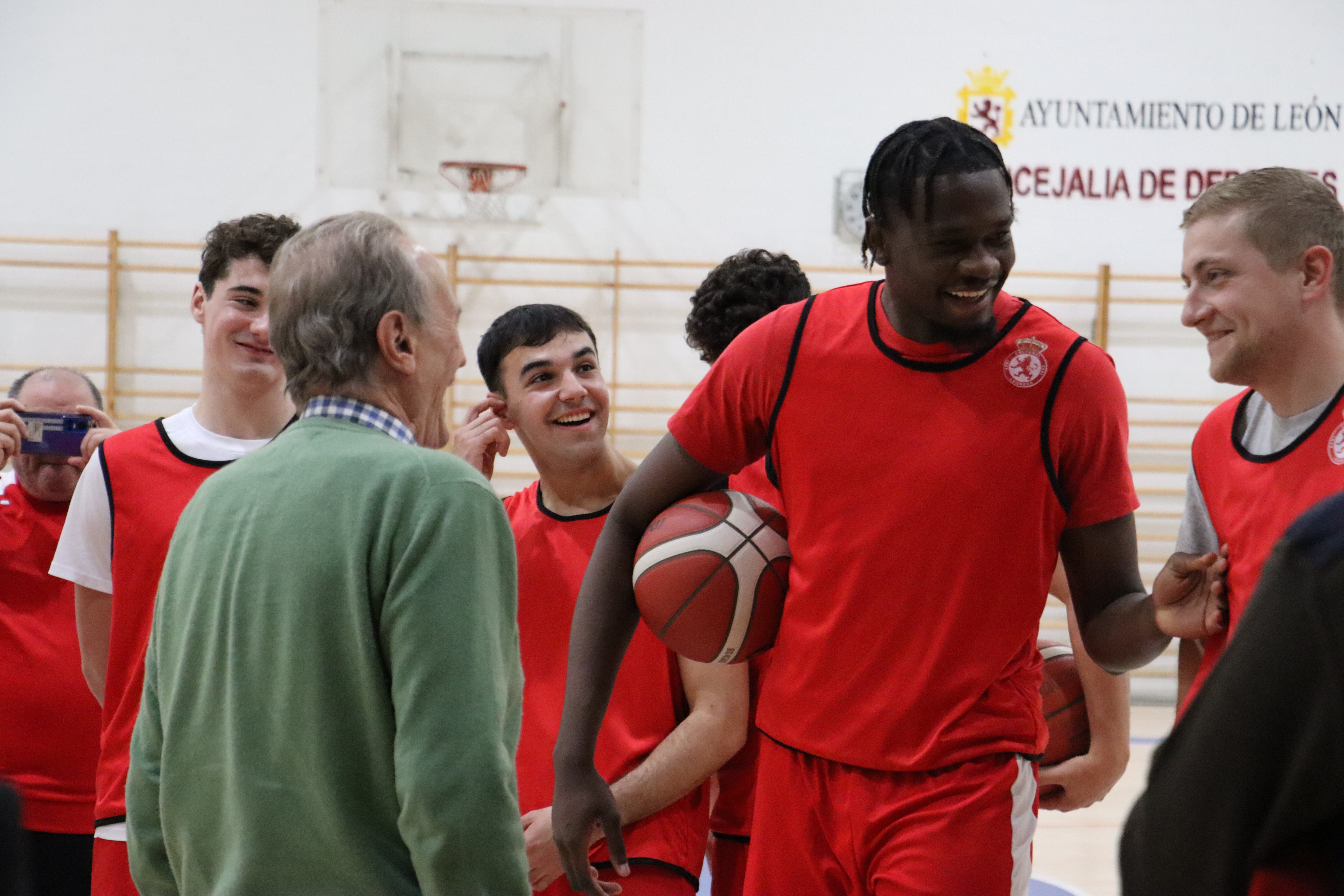 Aito García Reneses anima a la Cultural de Baloncesto a pelear el ascenso