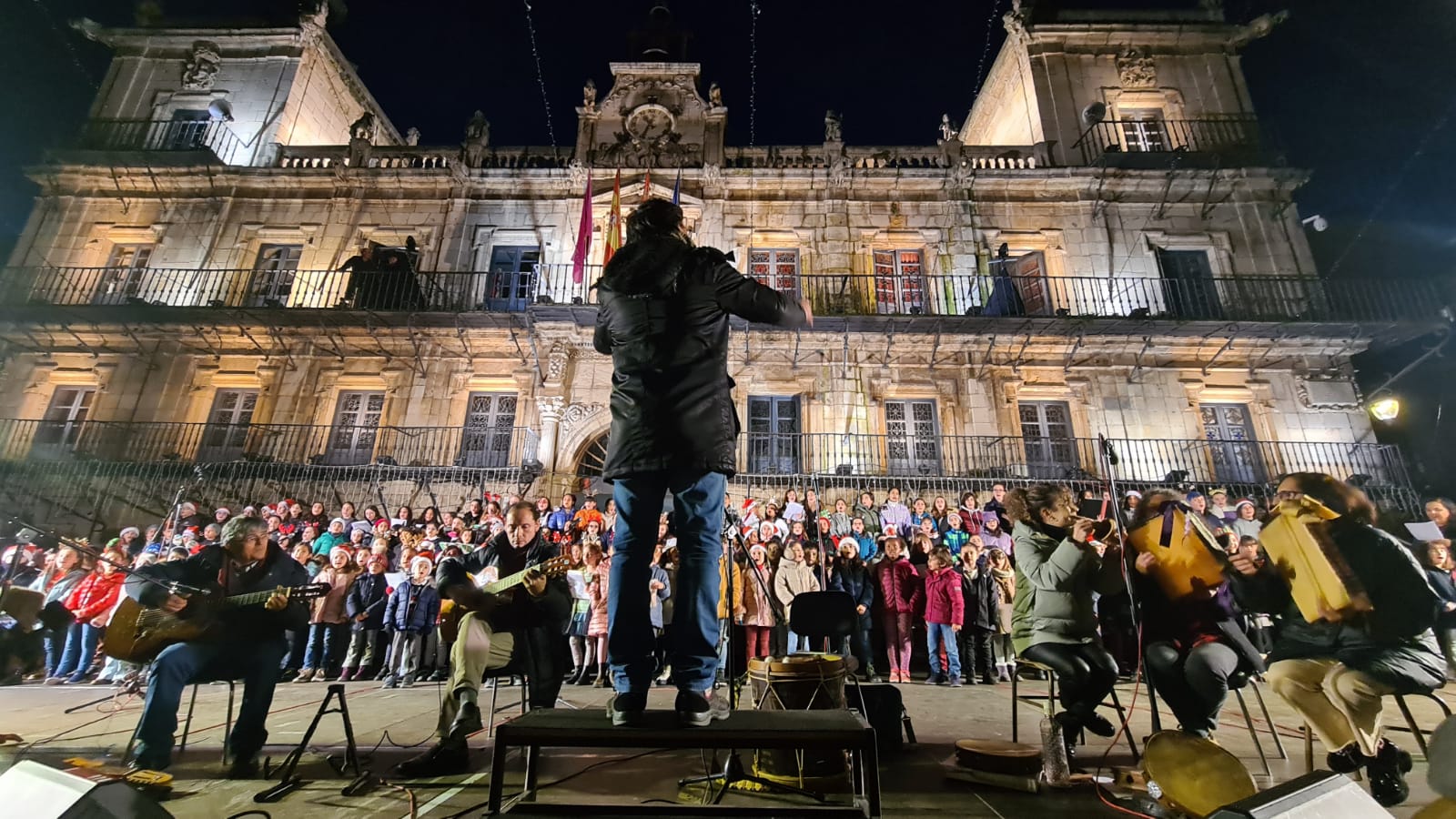 Inaugurado el alumbrado navideño de León