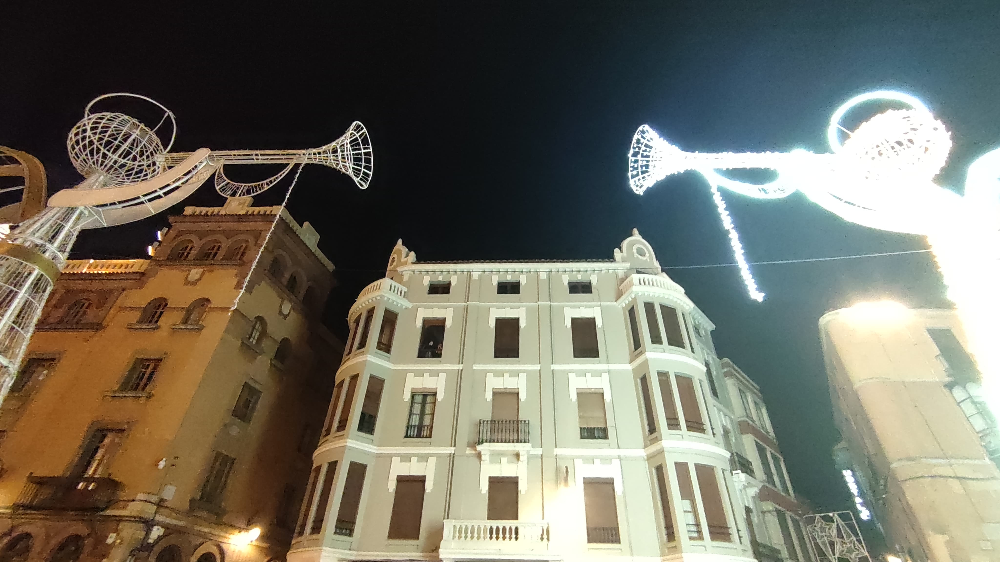 Inaugurado el alumbrado navideño de León