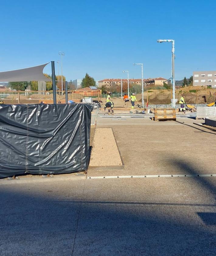 Imagen secundaria 2 - El Parque de las Tierras Leonesas pone a punto los cultivos para estar listo este año