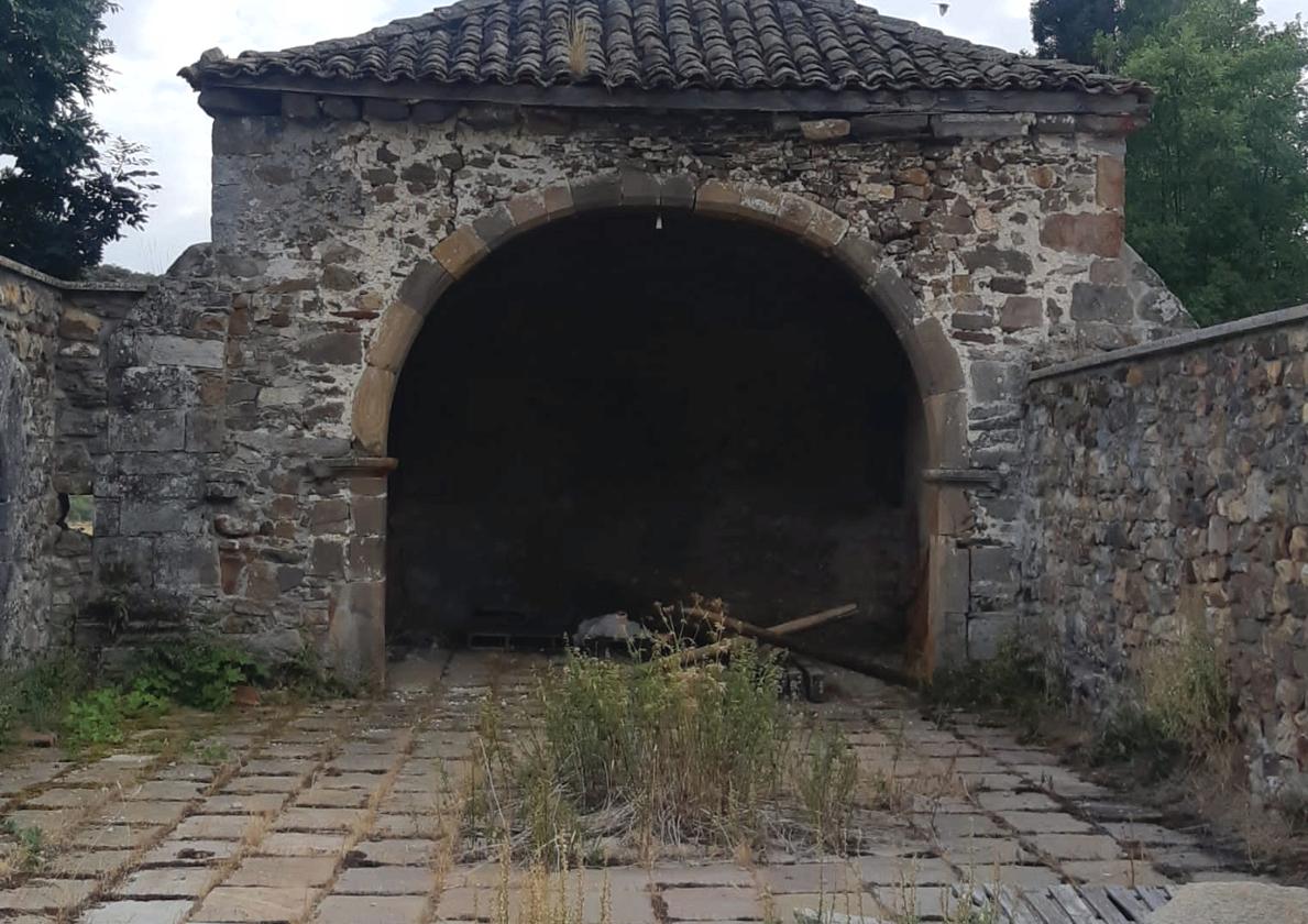 Ermita del Bendito Cristo, que se encuentra en la Lista Roja de Hispania Nostra.