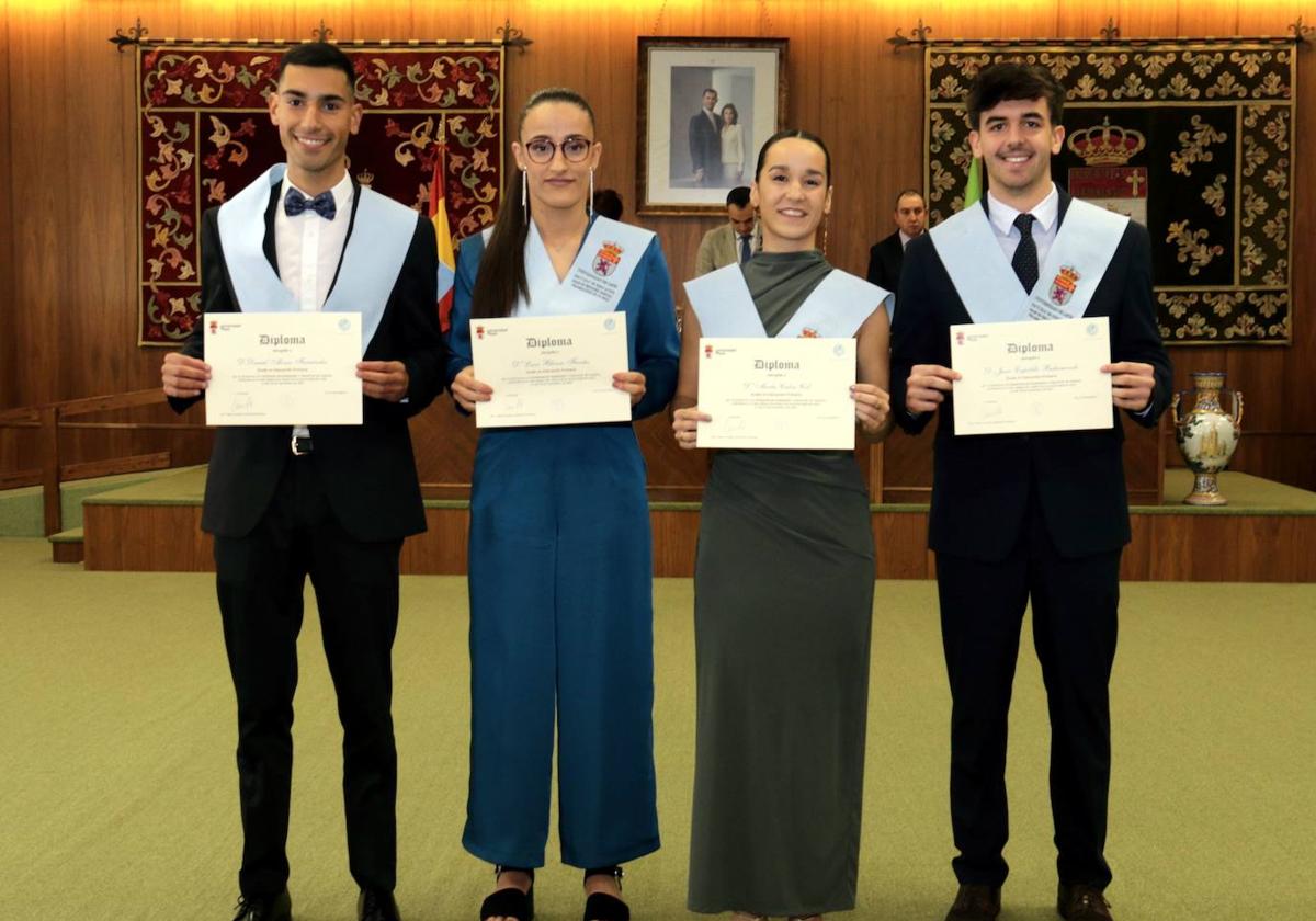 La Facultad de Educación celebra su graduación.