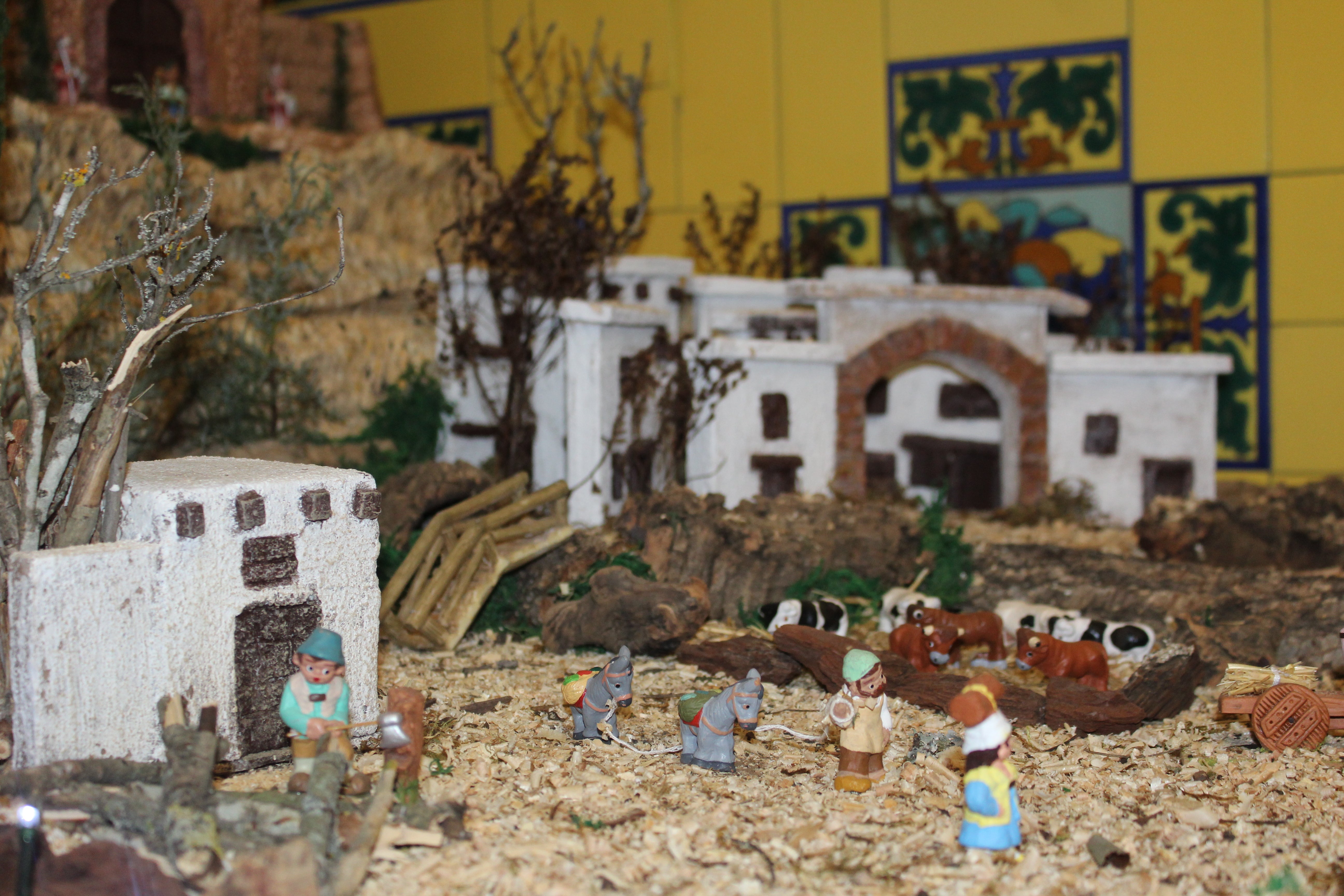 Figuras de campesinos en el belén.