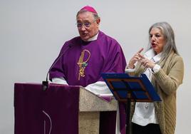 Misa en la parroquia de Nuestra Madre del Buen Consejo de León, con intérprete en lengua de signos