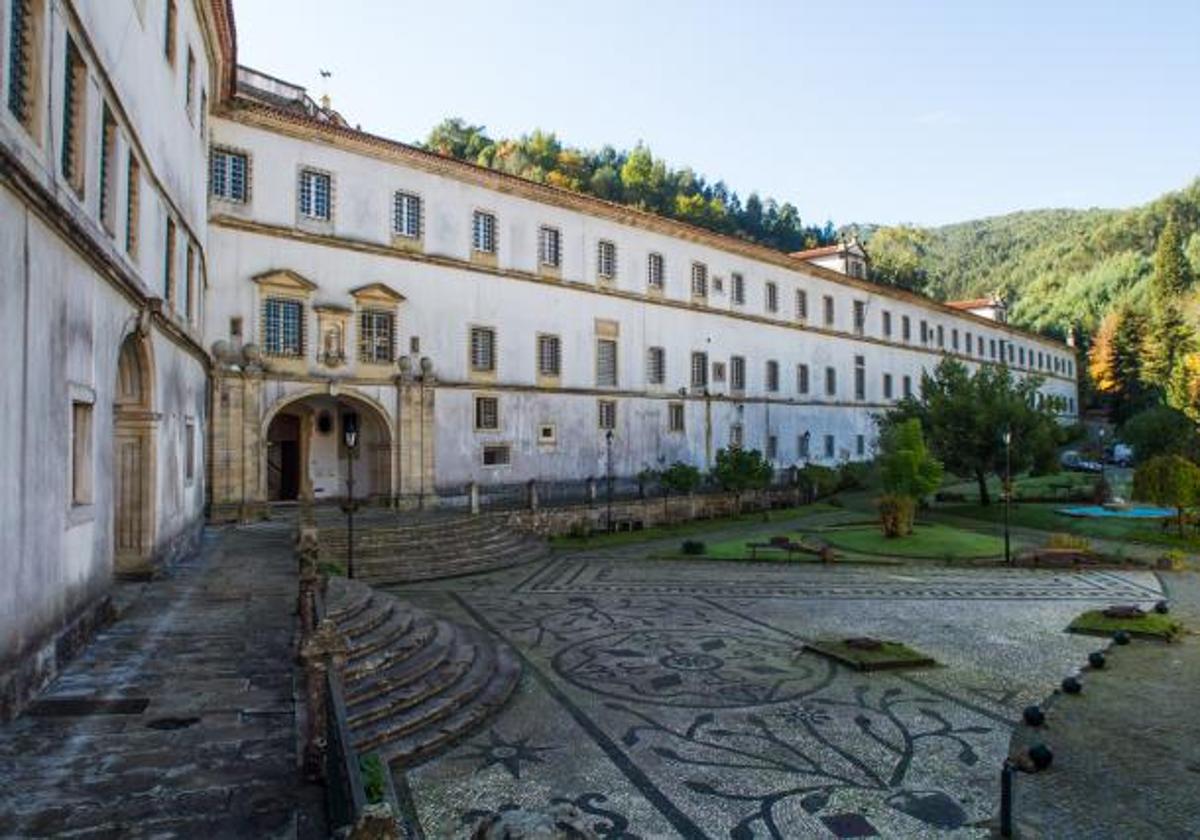 Monasterio de Lorvao. Uno de los más importantes del Norte de Portugal, refundado por la reina Teresa con la regla de Gradefes