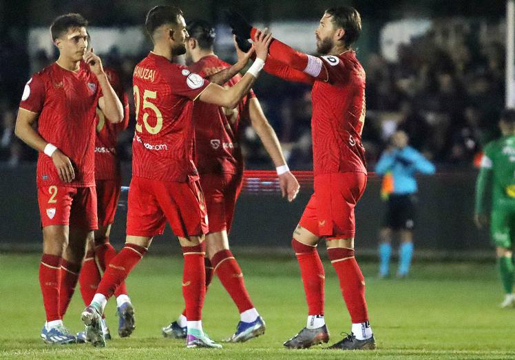 Sergio Ramos celebra su gol de penalti.