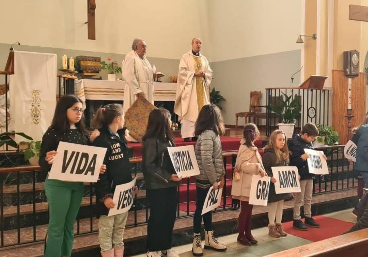 Eucaristía de despedida de las Carmelitas de Veguellina de Órbigo.