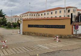 Entrada a la base Santocildes en Astorga.