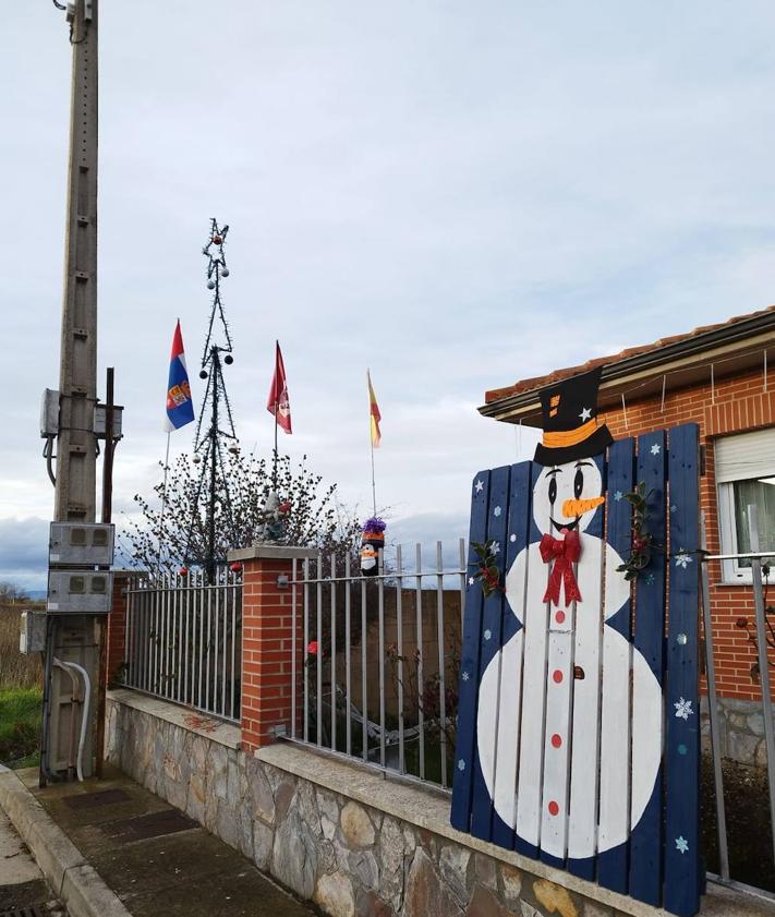 Imagen secundaria 2 - Decoración navideña en San Cristóbal de la Polantera.