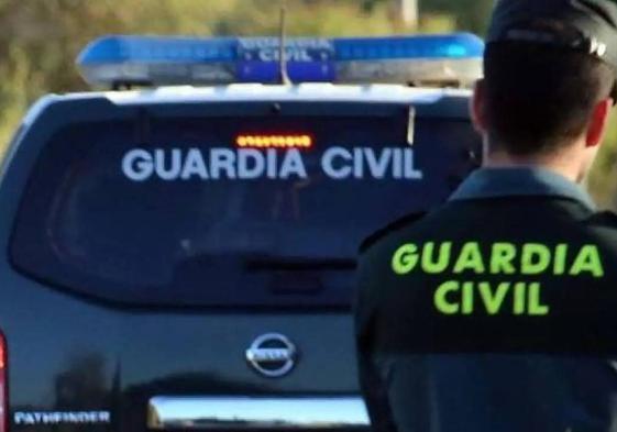 Guardia Civil en controles policiales.