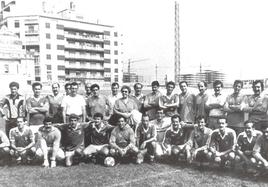 Debut del equipo en el Antonio Amilivia contra el Valladolid en 1983.