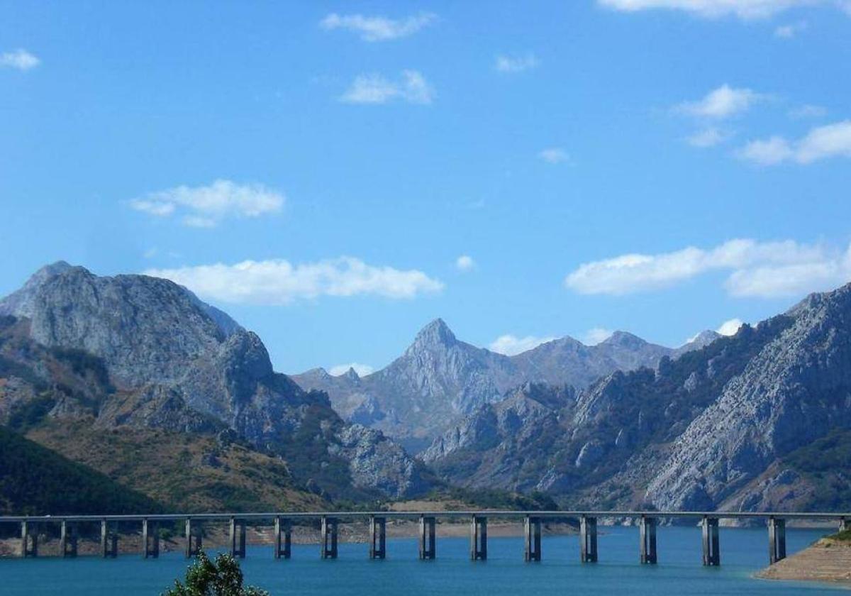 Imágenes de archivo del embalse de Riaño