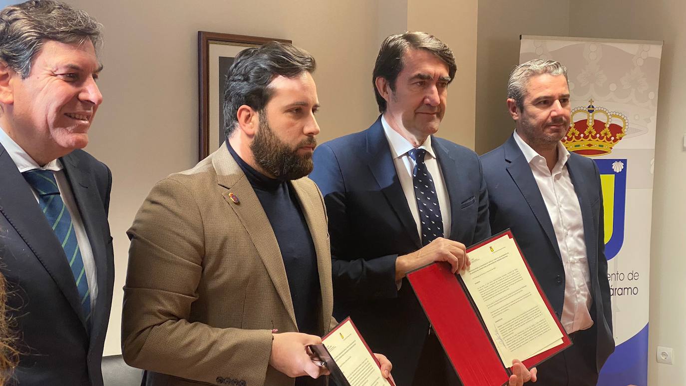 Firma del protocolo de ampliación del polígono de Villadangos.