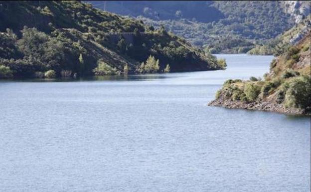 Los embalses leoneses crecen de manera comedida y siguen por debajo de los niveles medios para estas fechas.