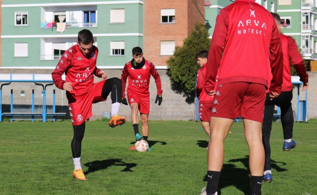 La Cultural entrena en el Campo del CHF.