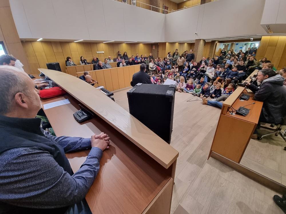 El Ayuntamiento de Villaquilambre recibe a los Reyes Magos.