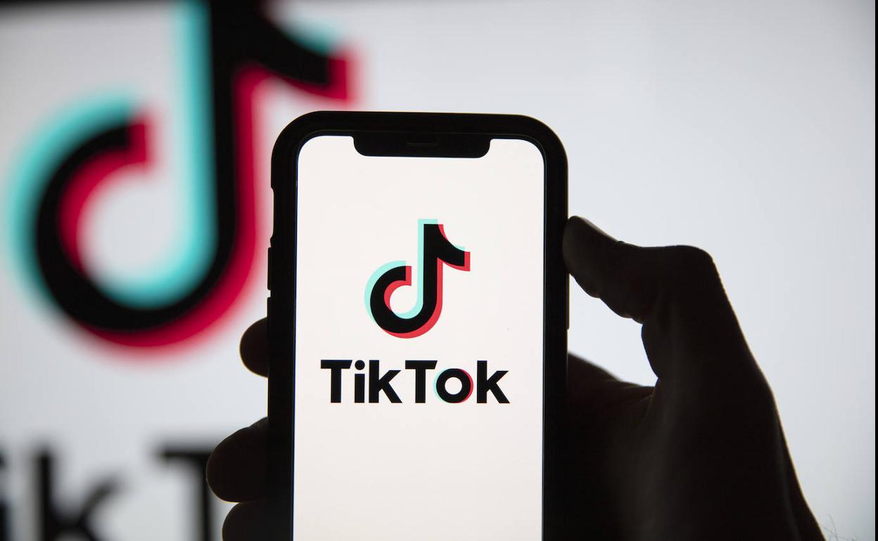 Bruselas exige a TikTok que proteja los datos de sus usuarios europeos