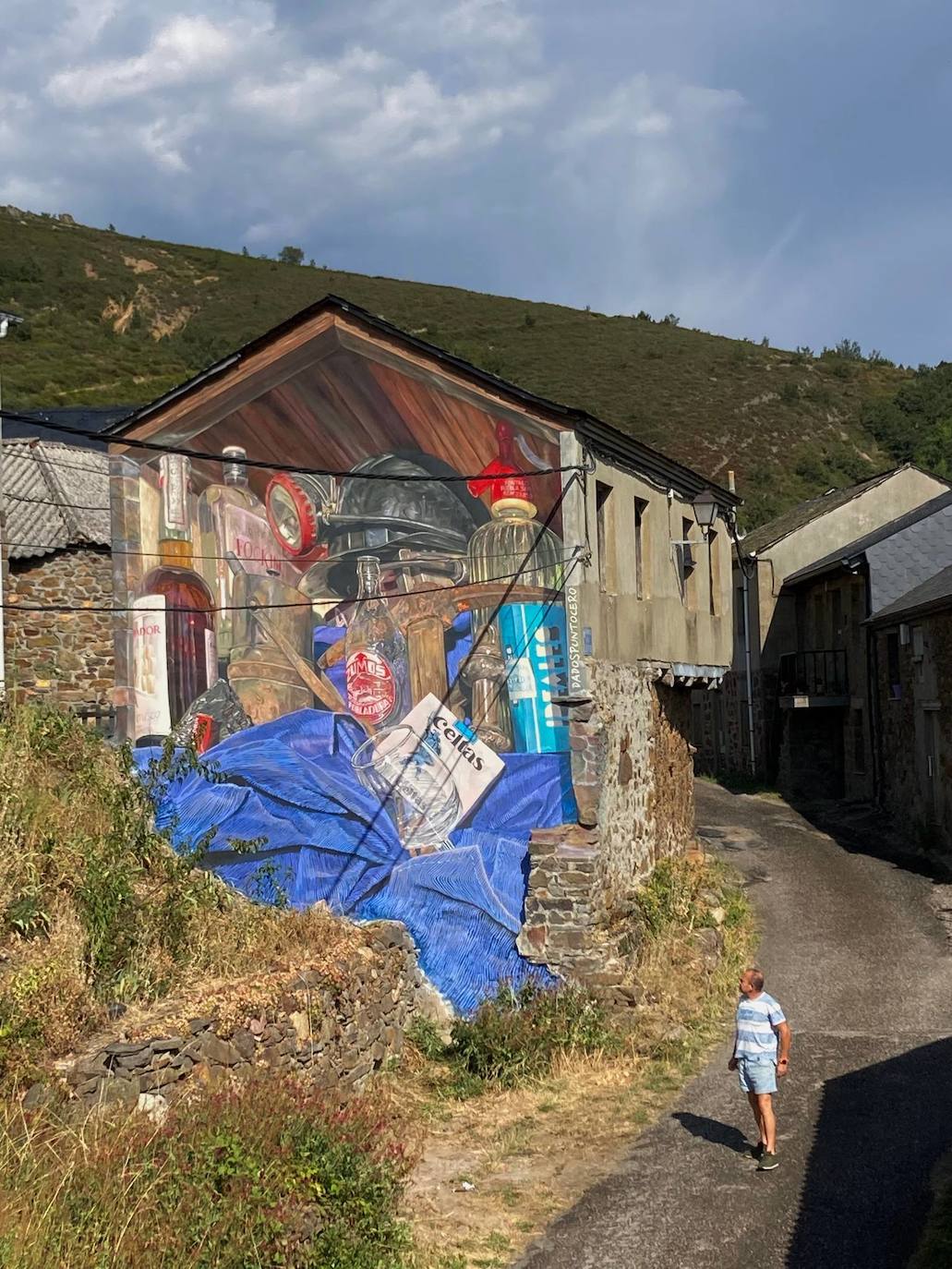 Imágenes de los cuatro murales de León que optan al reconocimiento. 