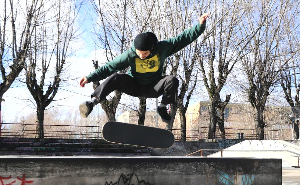 Marcus Fazzari en el skatepark de Papalaguinda, tras la entrevista con leonoticias. 