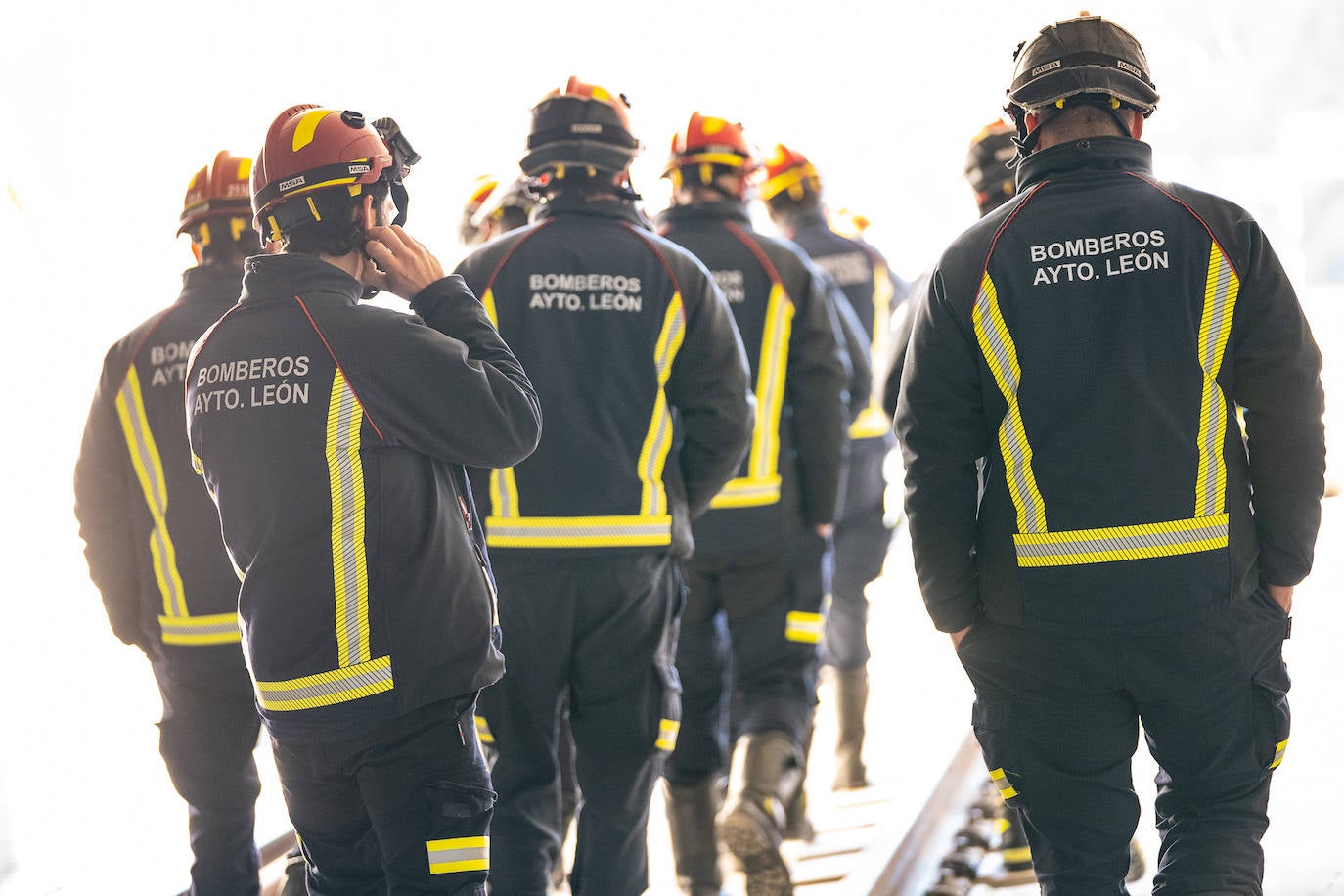 ADIF imparte una jornada formativa a los cuerpos de emergencia sobre intervención en incidentes ferroviarios, con visita al túnel de Pajares