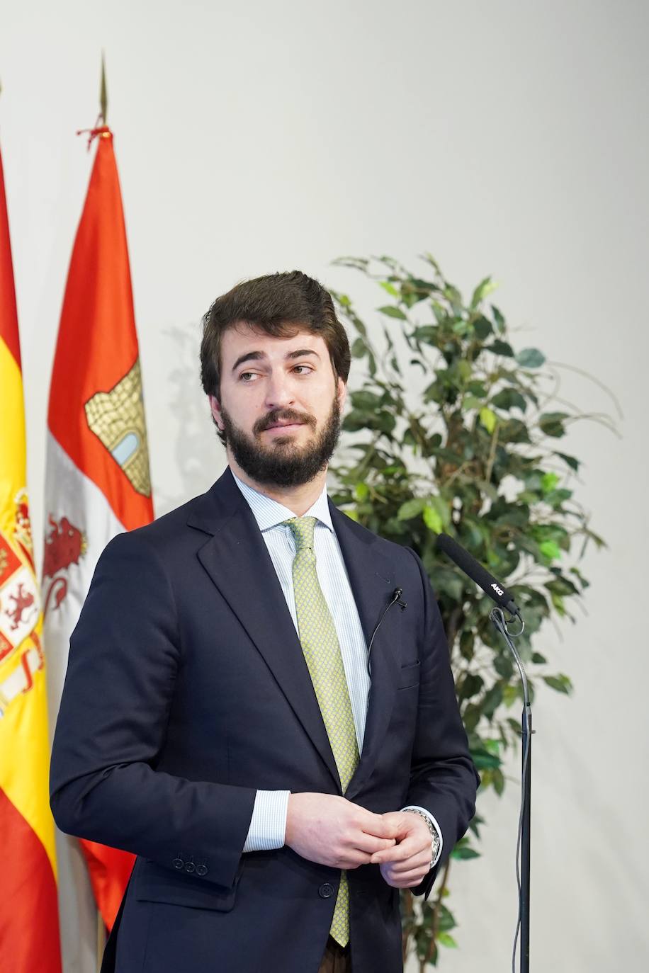 El vicepresidente de la Junta de Castilla y León Juan García-Gallardo comparece ante los medios