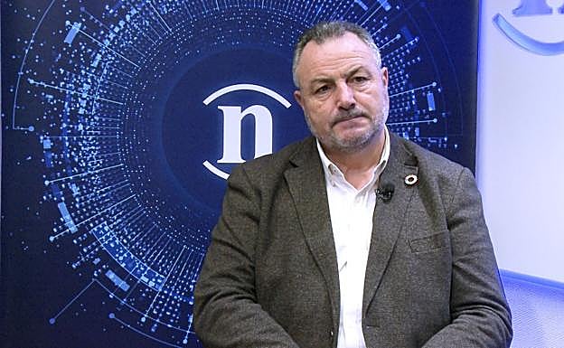 Eduardo Morán, alcalde de Camponaraya, en el plató de leonoticias durante su entrevista.