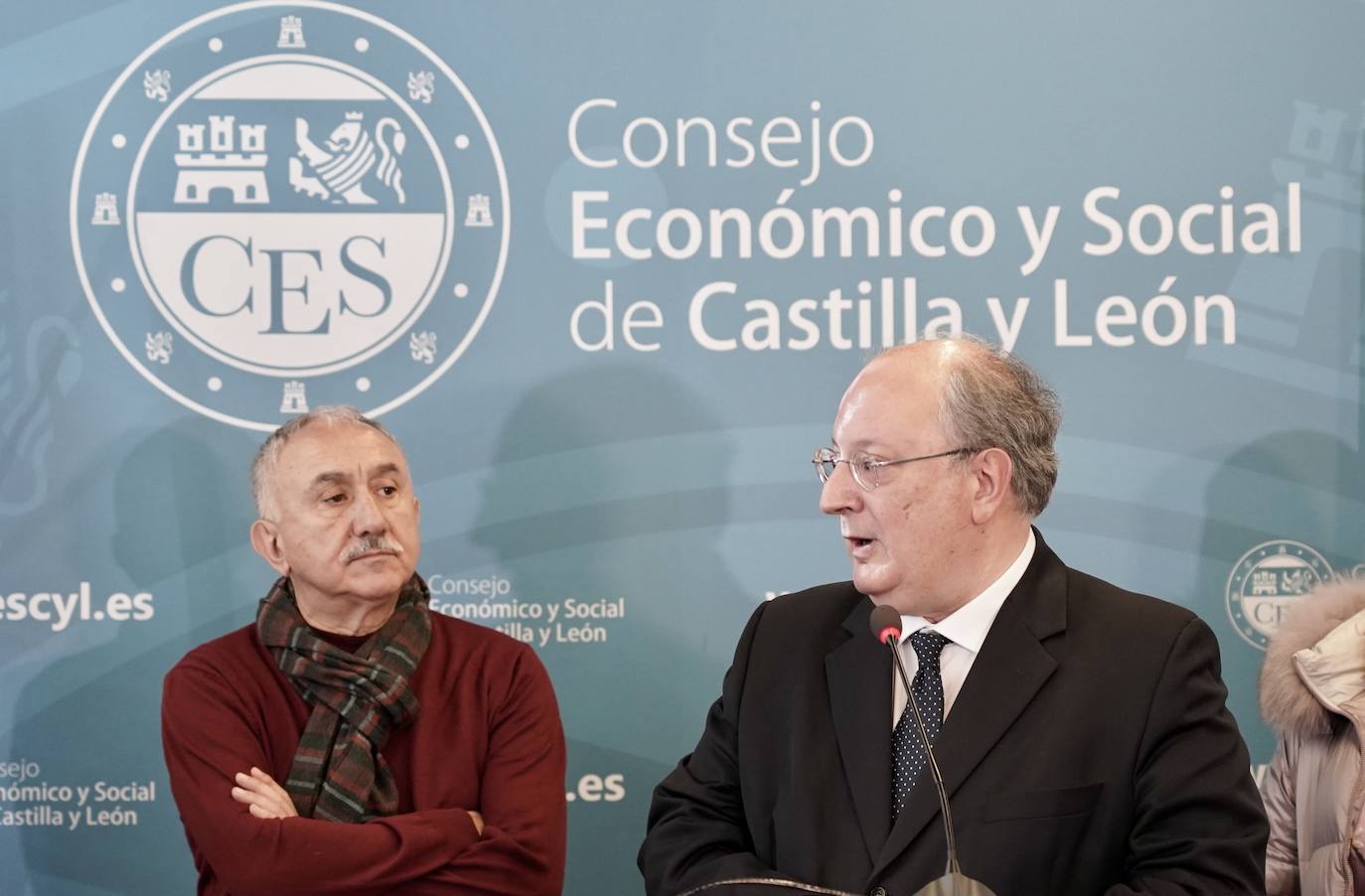 El secretario general de UGT, Pepe Álvarez, junto al presidente del CES, Enrique Cabero, y el secretario regional de UGT, Faustino Temprano, participa en los Encuentros SER Castilla y León, organizados por la Cadena SER y el Consejo Económico y Social (CES) de Castilla y León.