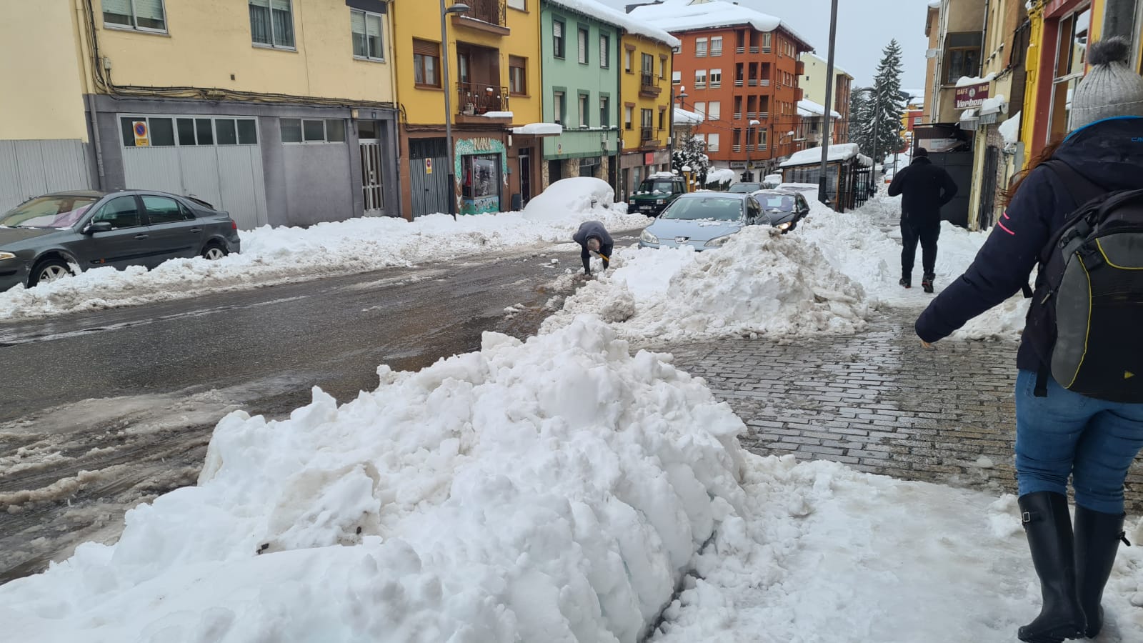 El municipio lacianiego sufre el azote de Fien y recuerda una de las mayores nevadas de los últimos años.