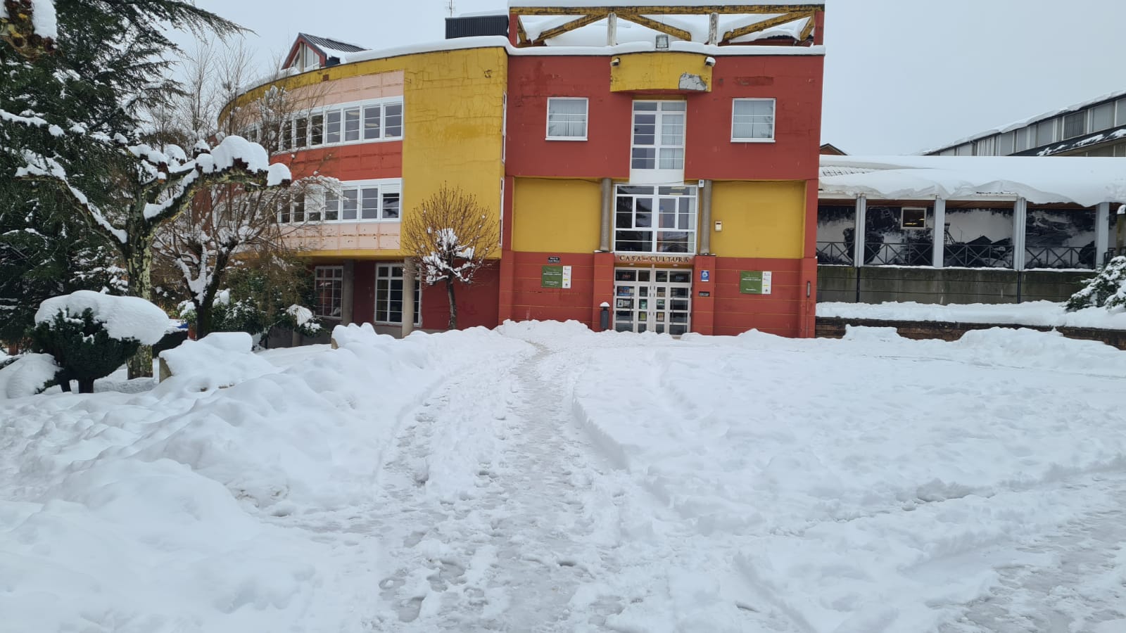 El municipio lacianiego sufre el azote de Fien y recuerda una de las mayores nevadas de los últimos años.