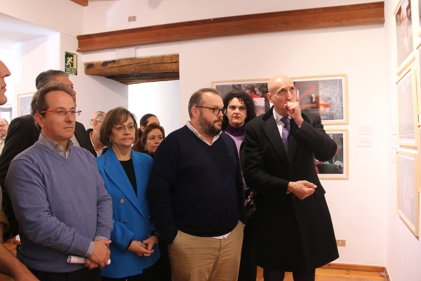 Inauguración de la exposición 'Ucrania, guerra de los civiles' en la Fundación Vela Zanetti de León. 