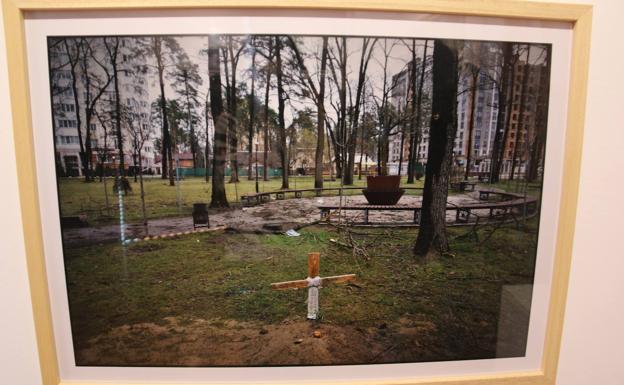 Galería. Inauguración de la exposición 'Ucrania, guerra de civiles'.