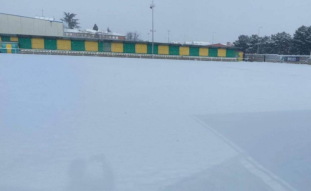 La nieve obliga a aplazar el partido entre el CD La Virgen y el Atlético Tordesillas.