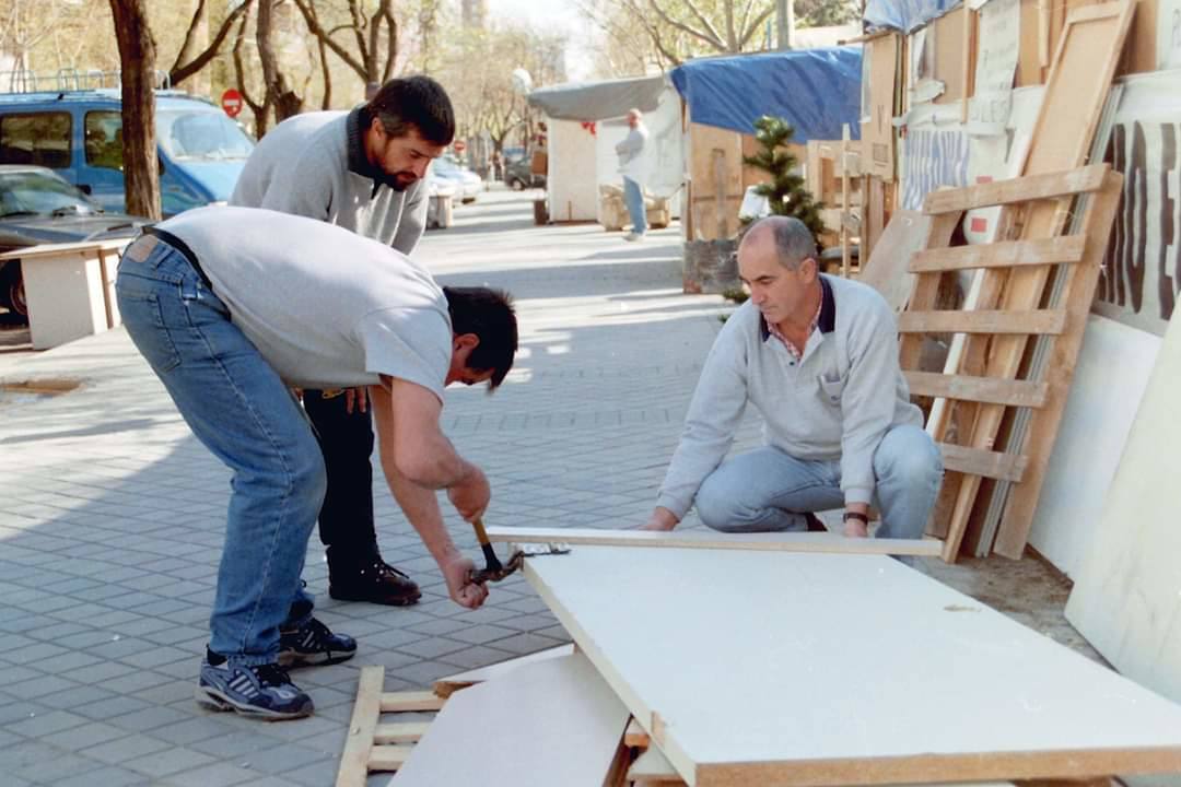 Durante seis meses los trabajadores vivieron frente al Ministerio de Economía. 