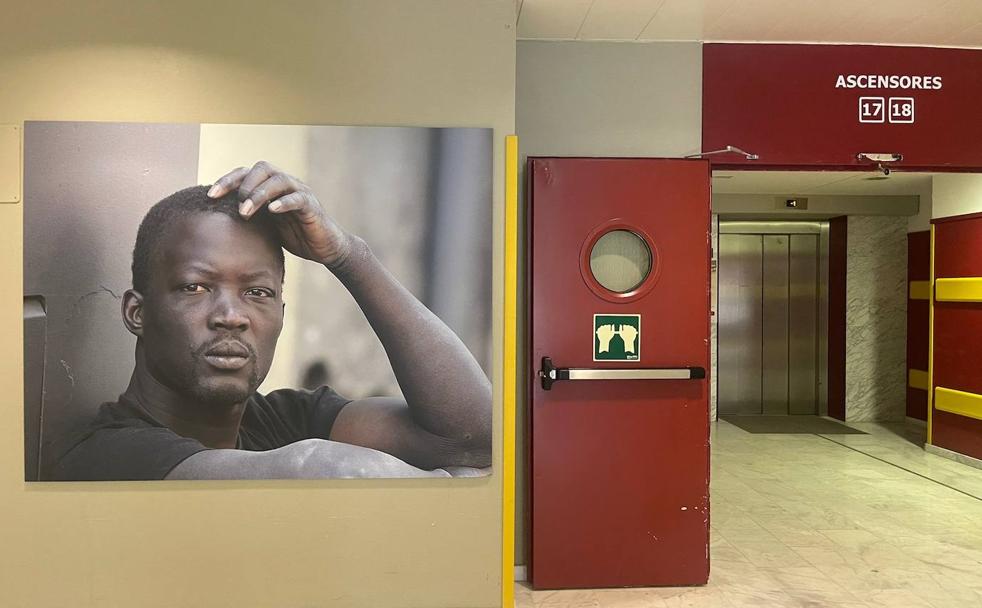 Una de las imágenes de gran formato que se pueden ver en la muestra 'Urbanitas' en el Hospital de León. 