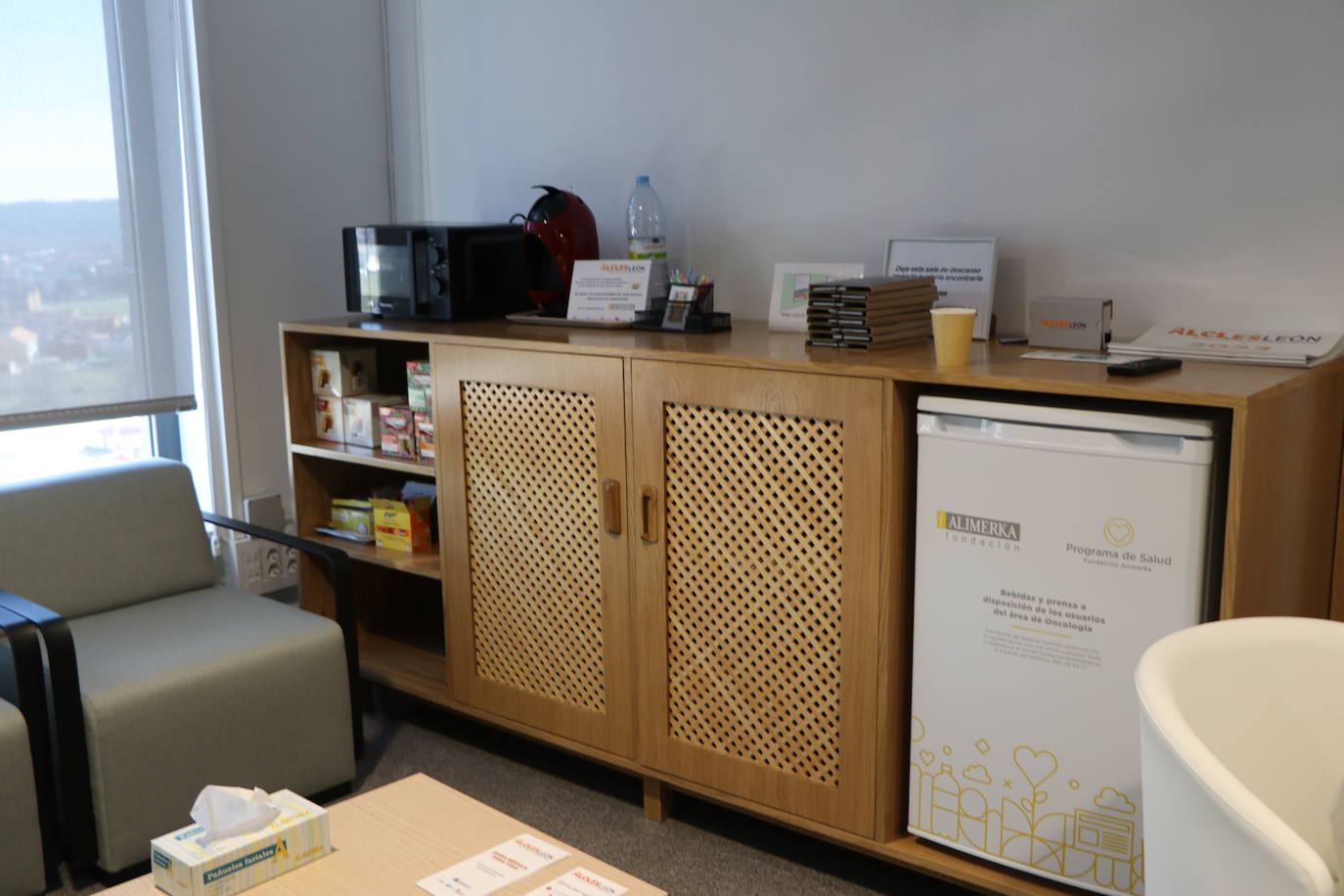 Las nuevas salas de repiro para familiares en la planta de Hematología del Hospital de León.